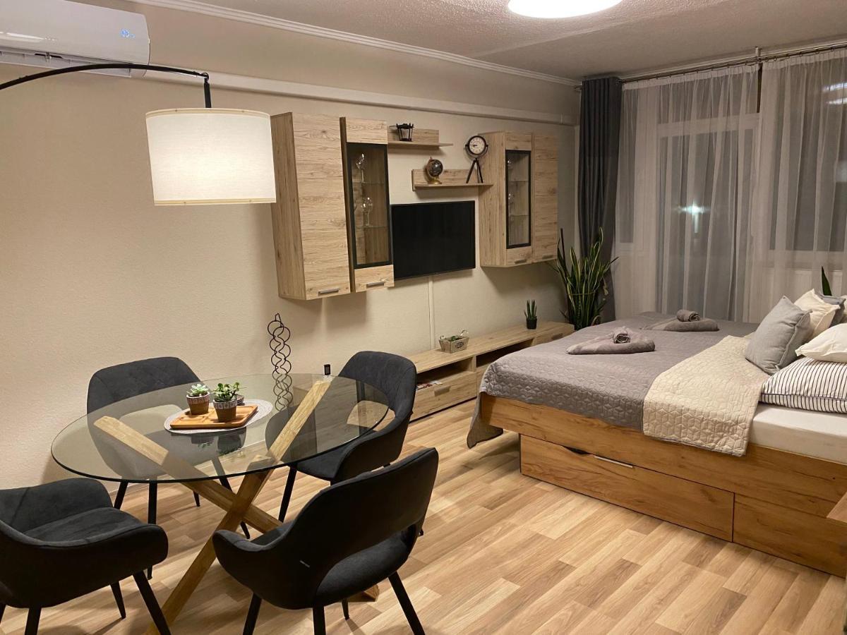 Centrum Apartman Kaposvár Exterior foto